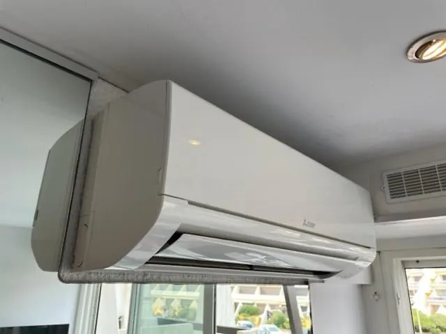 Naturist Paradise In « Swinging Cap » אגדה