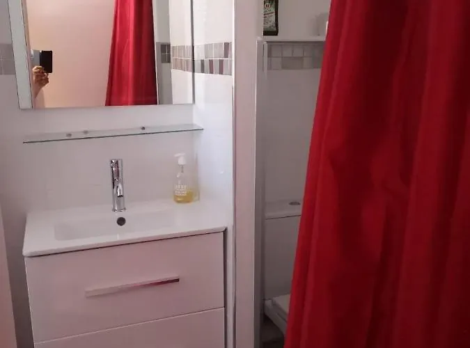 דירה Naturist Paradise In « Swinging Cap » אגדה