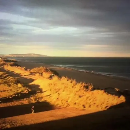 Naturist Paradise In « Swinging Cap »