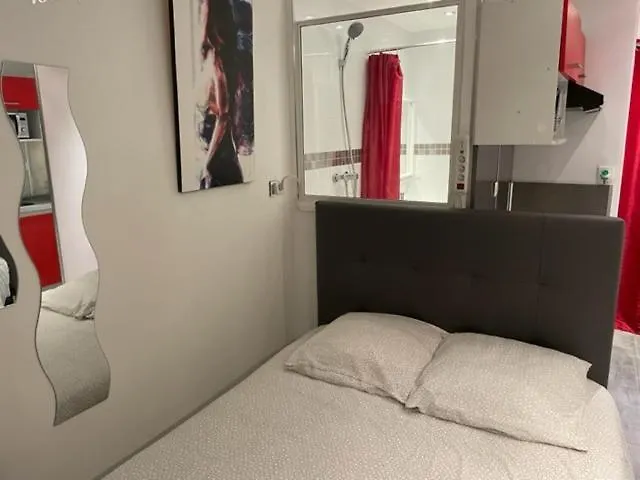 アパート Naturist Paradise In « Swinging Cap »